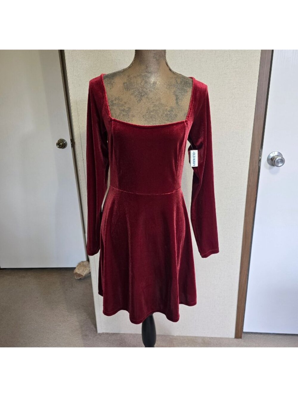 NEW Old Navy M Long Sleeve Red Velvet Skater Dress Square Neck Whimsgoth